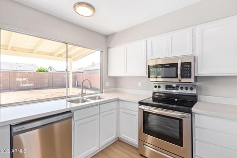 4155 E Pleasant Ln, Phoenix, AZ 85042 photo 11