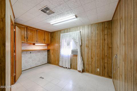 2523 E Oraibi Dr, Phoenix, AZ 85050 photo 13