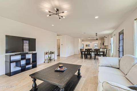 1049 E Clarendon Ave, Phoenix, AZ 85014 photo 13