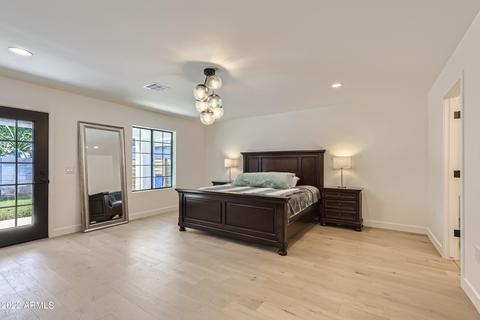 1049 E Clarendon Ave, Phoenix, AZ 85014 photo 16