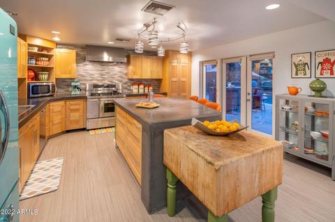4528 N 40th Pl, Phoenix, AZ 85018 photo 9