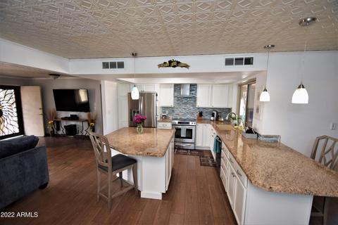 3402 E Laurel Ln, Phoenix, AZ 85028 photo 5