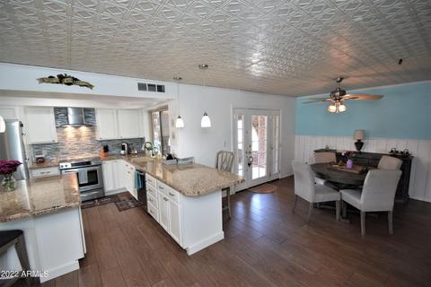 3402 E Laurel Ln, Phoenix, AZ 85028 photo 9