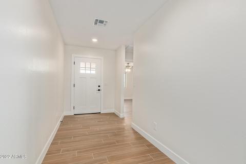 2827 E Tamarisk Ave, Phoenix, AZ 85040 photo 7