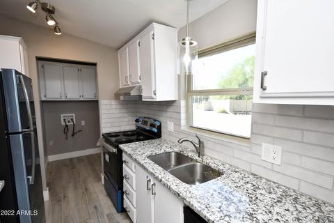 2901 E Piute Ave, Phoenix, AZ 85050 photo 2