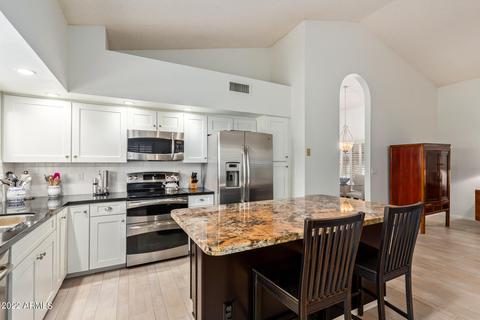 724 E Brook Hollow Dr, Phoenix, AZ 85022 photo 6