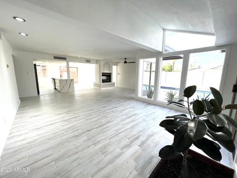 3740 E Sunnyside Dr, Phoenix, AZ 85028 photo 5
