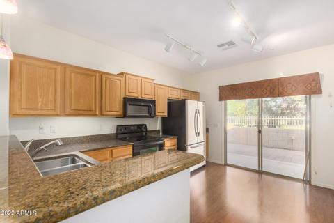 941 S Colonial Dr, Gilbert, AZ 85296 photo 4