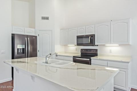 696 W Douglas Ave, Gilbert, AZ 85233 photo 4