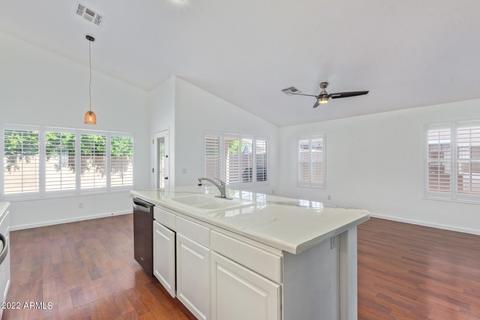 696 W Douglas Ave, Gilbert, AZ 85233 photo 6