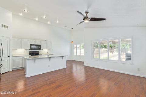696 W Douglas Ave, Gilbert, AZ 85233 photo 9