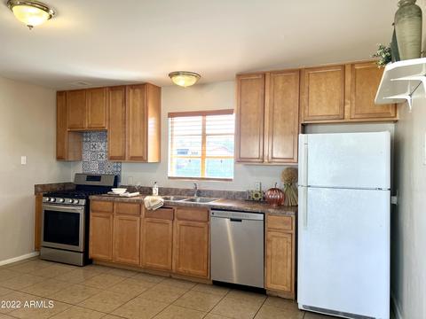 1833 E Pleasant Ln, Phoenix, AZ 85042 photo 12