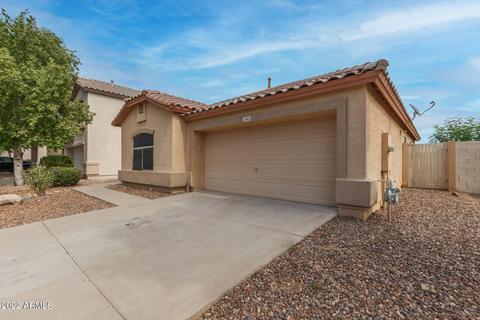2063 S Peppertree Dr, Gilbert, AZ 85295 photo 2