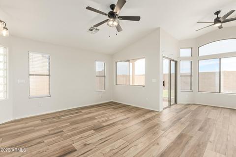 2063 S Peppertree Dr, Gilbert, AZ 85295 photo 7