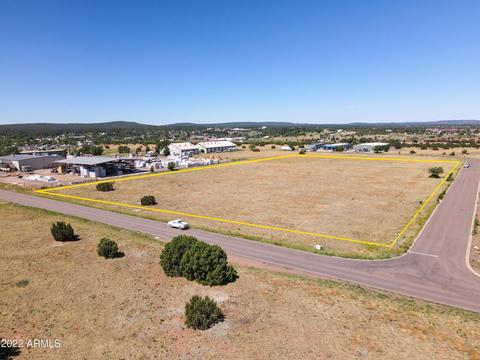 1360 N 16th St #-, Show Low, AZ 85901