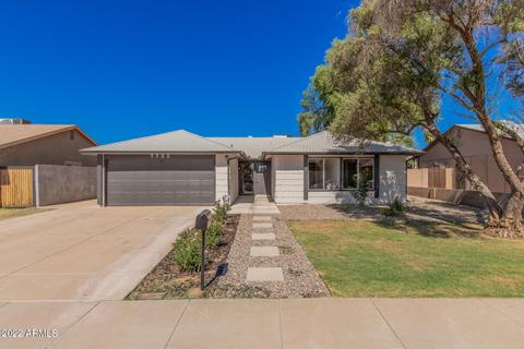 7722 W Wolf St, Phoenix, AZ 85033 photo 1