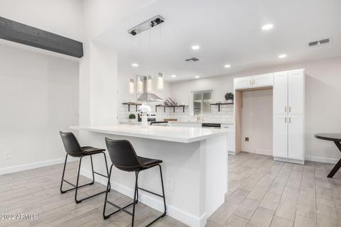 7722 W Wolf St, Phoenix, AZ 85033 photo 11