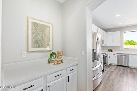 1824 E Beautiful Ln, Phoenix, AZ 85042 photo 23