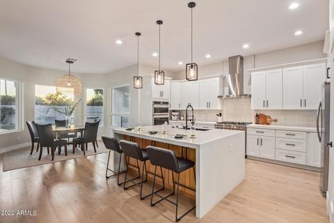 604 S Granite St, Gilbert, AZ 85296 photo 3
