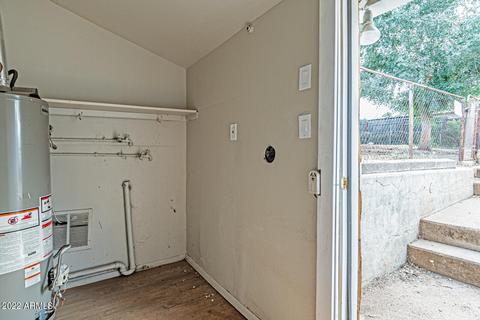 550 E Mesquite St, Globe, AZ 85501 photo 11