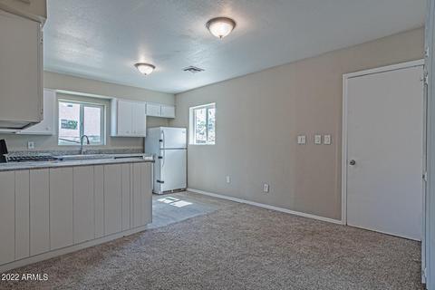 550 E Mesquite St, Globe, AZ 85501 photo 4
