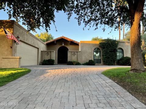 2422 E Solano Dr E, Phoenix, AZ 85016 photo 1