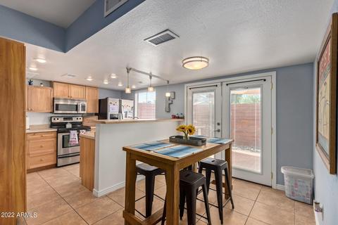 202 E Betty Elyse Ln, Phoenix, AZ 85022 photo 11