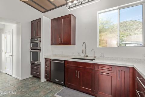 202 E Saddle Ln, Phoenix, AZ 85020 photo 15