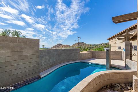 202 E Saddle Ln, Phoenix, AZ 85020 photo 2