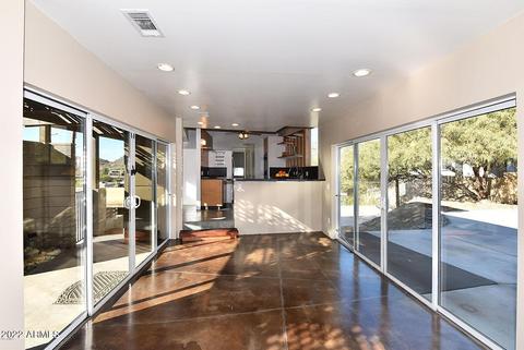 202 E Saddle Ln, Phoenix, AZ 85020 photo 8