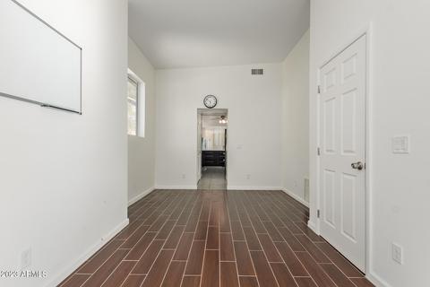 202 E Saddle Ln, Phoenix, AZ 85020 photo 13
