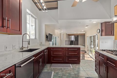 202 E Saddle Ln, Phoenix, AZ 85020 photo 20