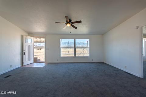 10489 E Running Coyote Trl, Hereford, AZ 85615 photo 4