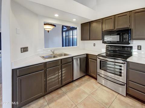 3940 E Orchid Ln, Phoenix, AZ 85044 photo 6
