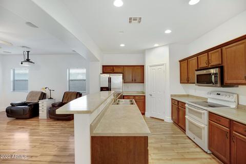 2966 E Crescent Way, Gilbert, AZ 85298 photo 13