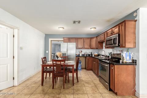 7802 W Mitchell Dr, Phoenix, AZ 85033 photo 9
