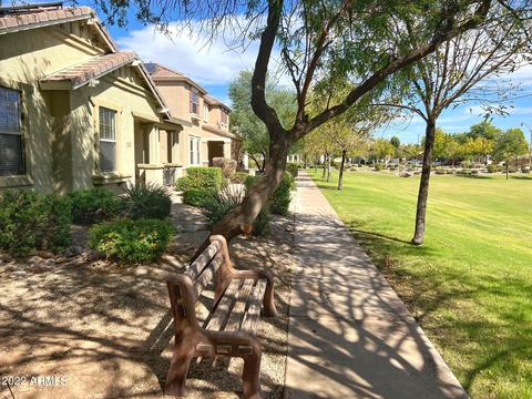 2766 E Del Rio St, Gilbert, AZ 85295 photo 4