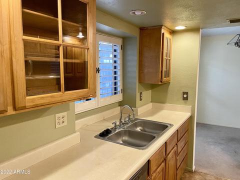 705 E Michelle Dr, Phoenix, AZ 85022 photo 8
