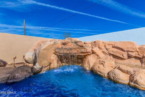 6005 S 13th St, Phoenix, AZ 85042