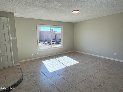 3307 W Echo Ln, Phoenix, AZ 85051 photo 2