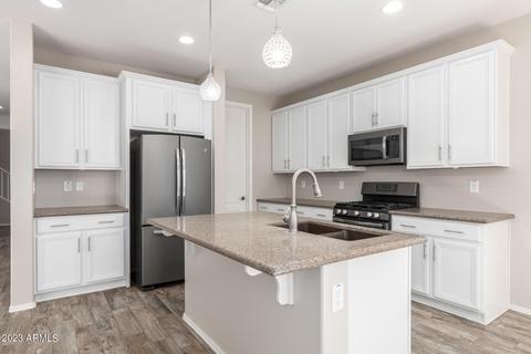 4305 E Amber Ln, Gilbert, AZ 85296 photo 8