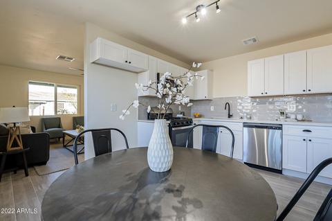 2724 E Roeser Rd, Phoenix, AZ 85040 photo 1