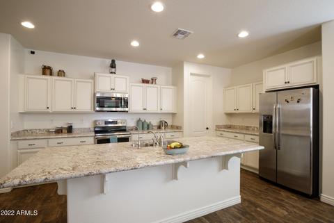 4447 E Jojoba Rd, Phoenix, AZ 85044 photo 3