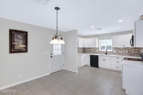 570 S Ocotillo Dr, Apache Junction, AZ 85120 photo 6