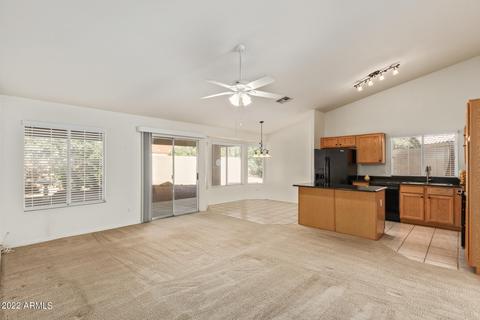196 S Debra Ct, Gilbert, AZ 85296 photo 3