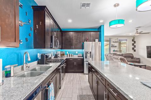 3710 E Branham Ln, Phoenix, AZ 85042 photo 4