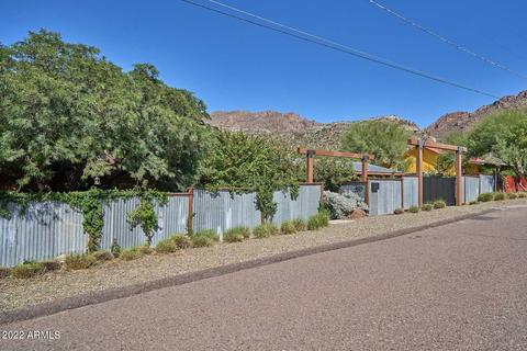 230 W Terrace Dr, Superior, AZ 85173