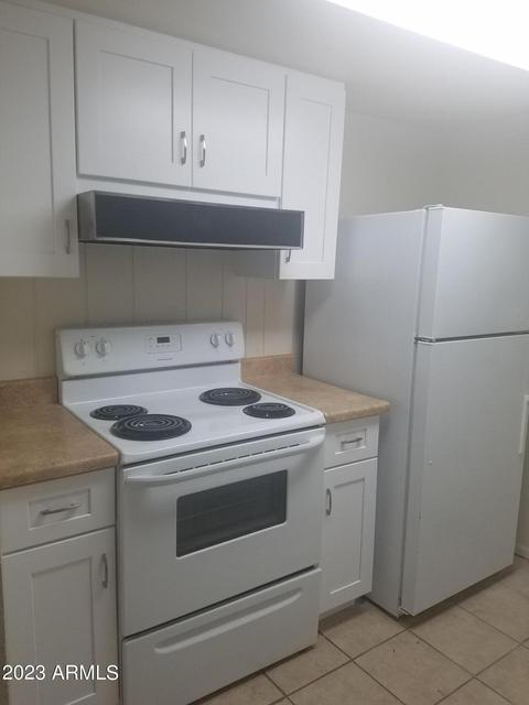 1026 E Redfield Rd, Tempe, AZ 85283 photo 4