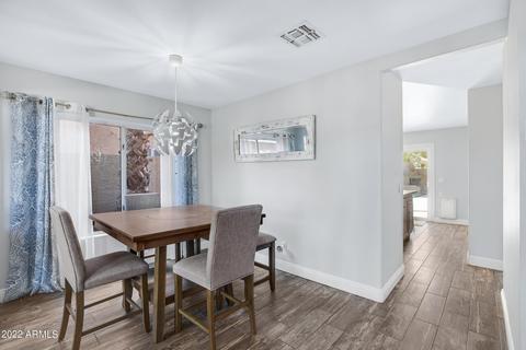 1013 W Cooley Dr, Gilbert, AZ 85233 photo 9