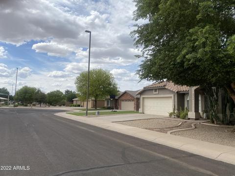 2974 E Pony Ct, Gilbert, AZ 85295 photo 3